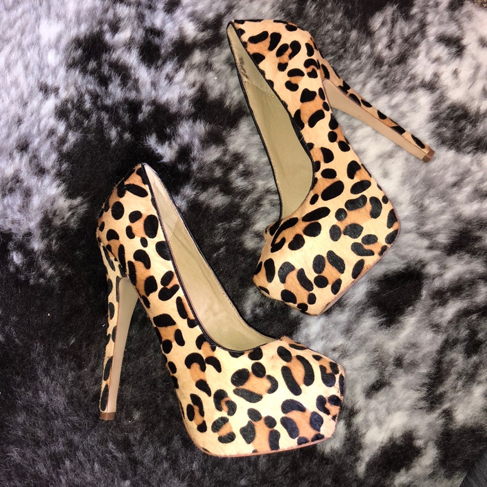 Steve Madden Leopard calf-skin pumps
